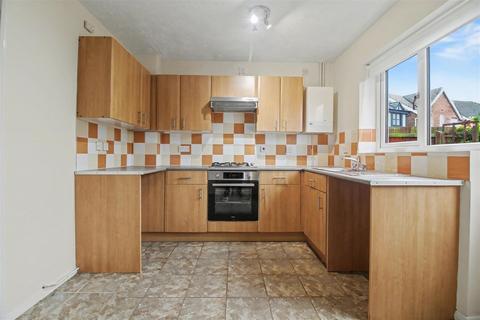 2 bedroom end of terrace house to rent, Old Warren, Norwich NR8