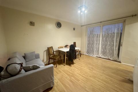 2 bedroom maisonette to rent, Nestles Avenue,  Hayes, UB3