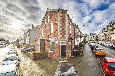 3 bedroom house to rent, Hunter House Road, Sheffield S11
