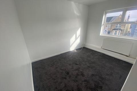 2 bedroom flat to rent, 43 Richards Terrace, Roath, CF24
