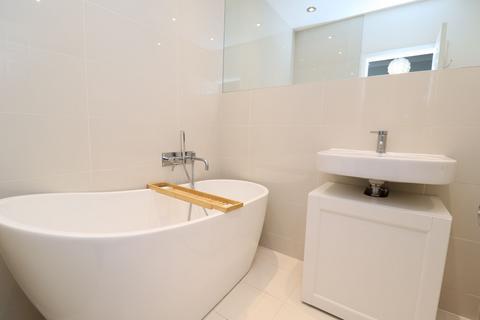 undefined, Greenland Quay, Surrey Quays SE16