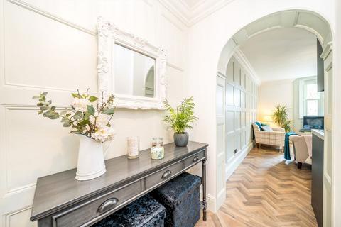 1 bedroom flat to rent, Church Grove, Kingston Upon Thames KT1