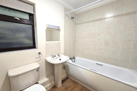undefined, East Station Road, Aldershot GU12