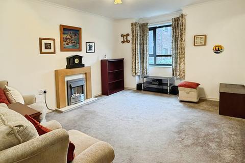 2 bedroom flat for sale, St Pauls Close, Oadby, LE2
