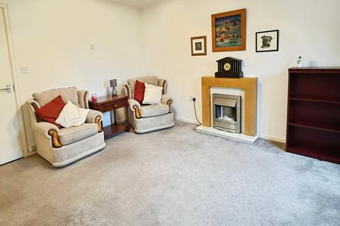 2 bedroom flat for sale, St Pauls Close, Oadby, LE2