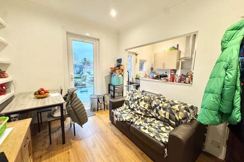 undefined, Queens Avenue, Ramsgate, Kent, CT12