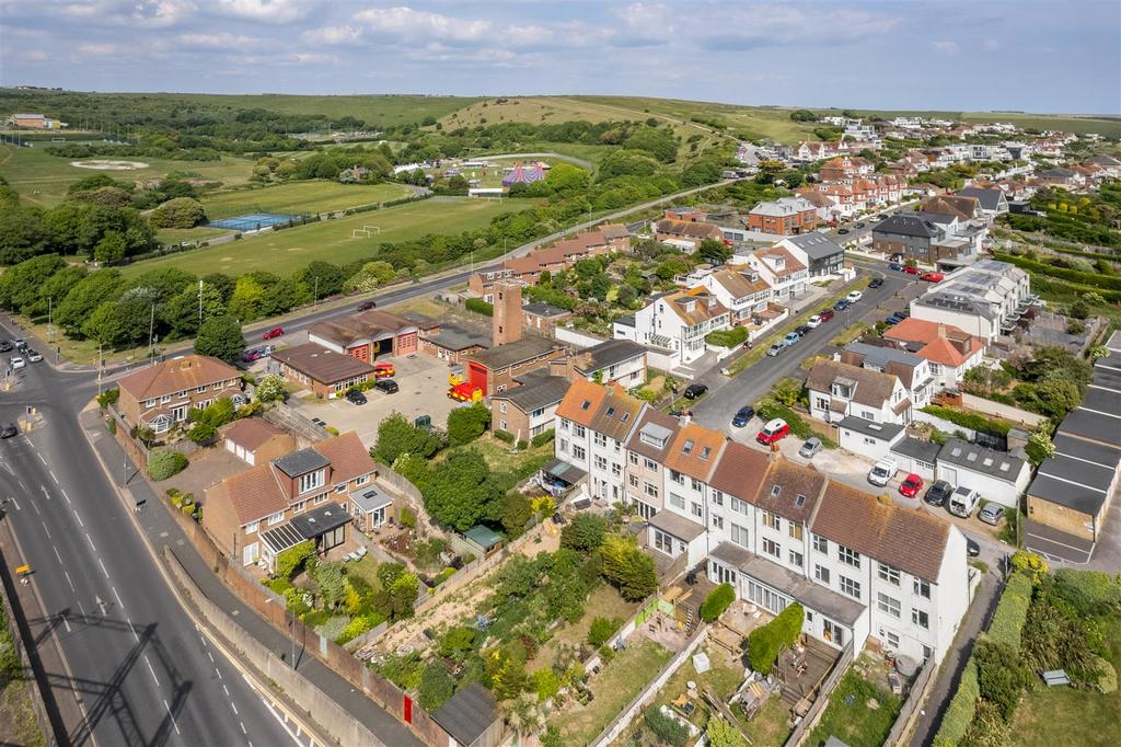 20a Cliff Road-23.jpg