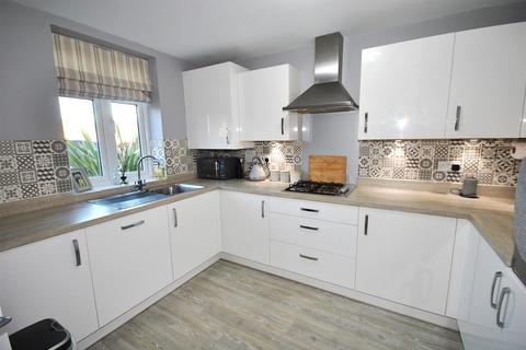3 bedroom semi-detached house for sale, Whites Lane, Northampton