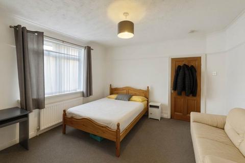 undefined, Newcastle Upon Tyne NE6
