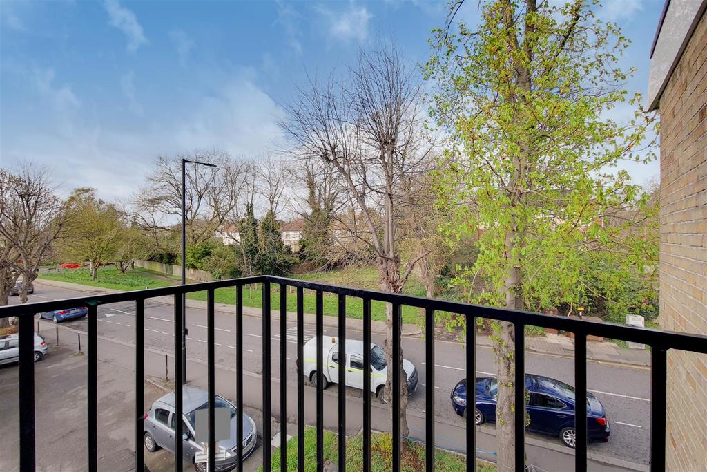 4 Balcony-1.jpg