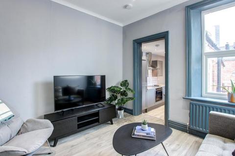 3 bedroom flat to rent, Grantham Road, Sandyford, Newcastle Upon Tyne
