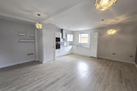 undefined, Birchett Road, Aldershot GU11