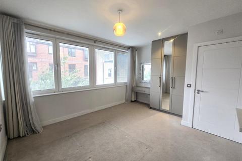 undefined, Birchett Road, Aldershot GU11