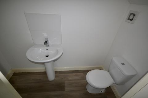 undefined, 1, Liverpool L23