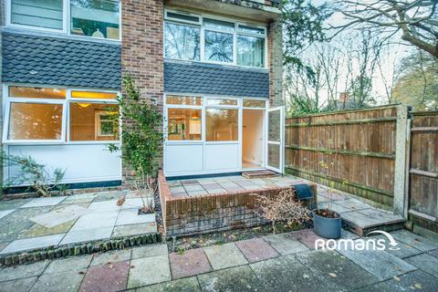 undefined, Woodlands, Fleet, GU51