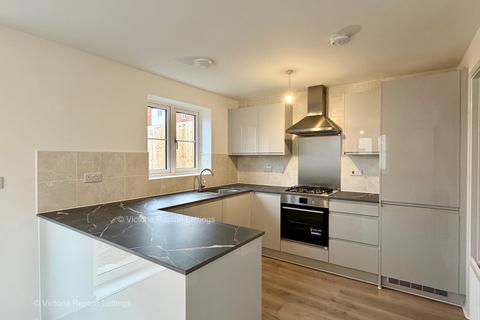 3 bedroom detached house to rent, Beaufort Park Almondsbury BS10