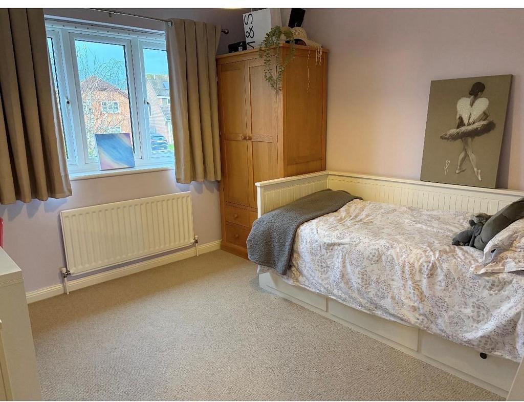 Bedroom 2.jpg