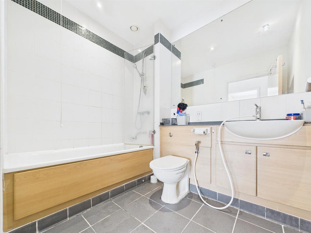 Bath 1.jpg