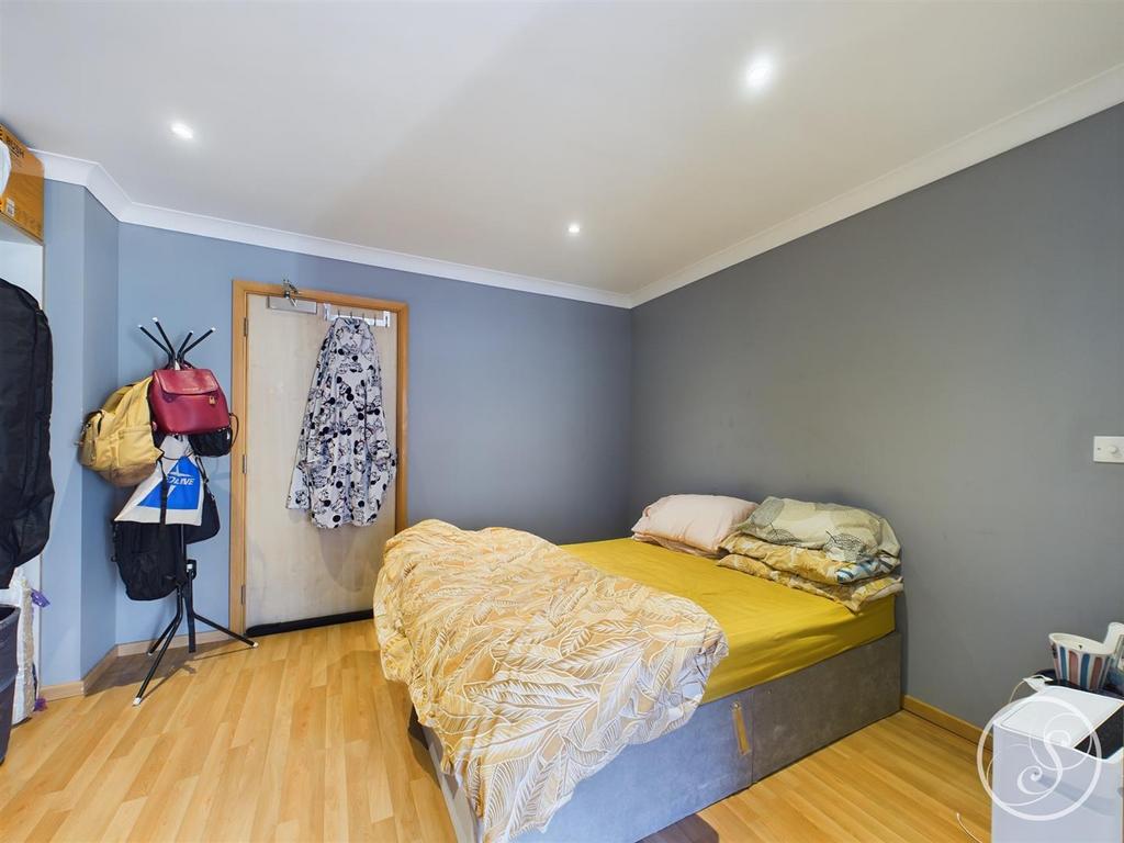 Bed 1