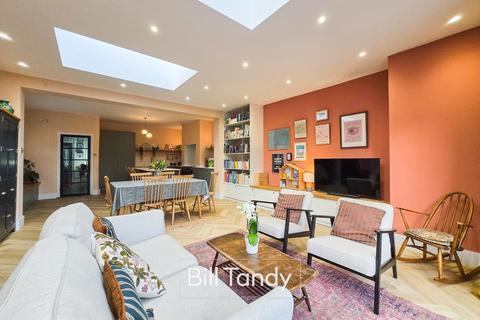 4 bedroom semi-detached house for sale, Shortbutts Lane, Lichfield, WS14