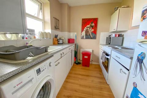 2 bedroom flat to rent, Osprey Road, Waltham Abbey, EN9
