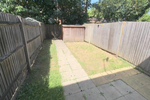 undefined, Derisley Close, Byfleet, West Byfleet