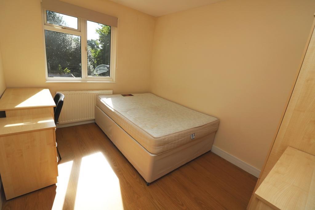 Bed 4