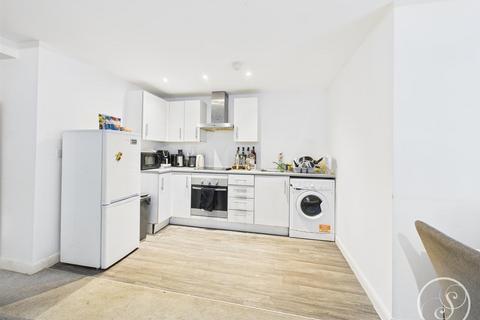 2 bedroom flat for sale, Artist Street, Armley, Leeds