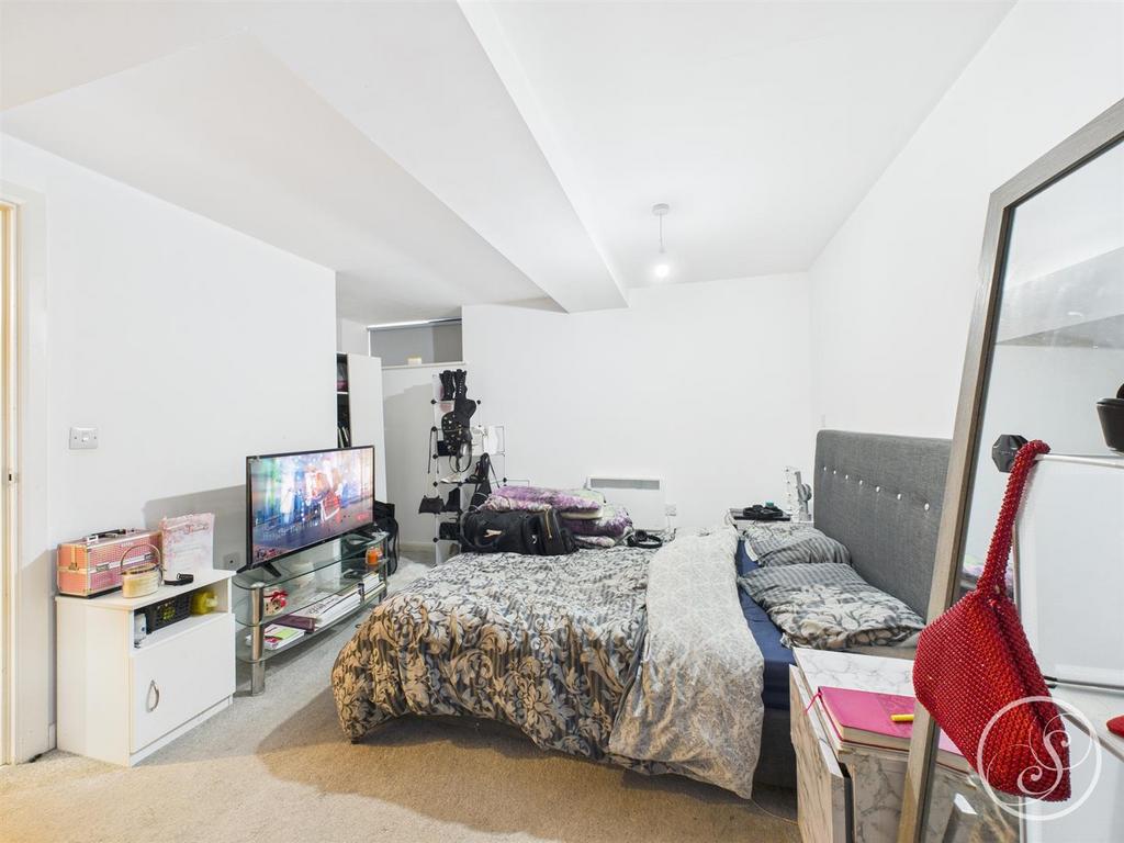 Bed 1
