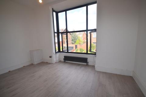 2 bedroom flat to rent, Eccles Old Road, Salford, M6