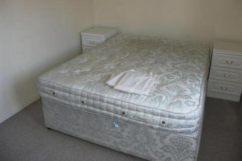 3 bedroom end of terrace house to rent, Terminus Terrace, Hampshire SO14