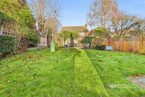 3 bedroom end of terrace house for sale, Coppard Gardens, Chessington, Surrey, KT9