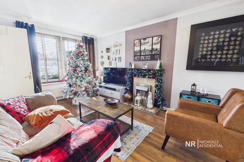 3 bedroom end of terrace house for sale, Coppard Gardens, Chessington, Surrey, KT9