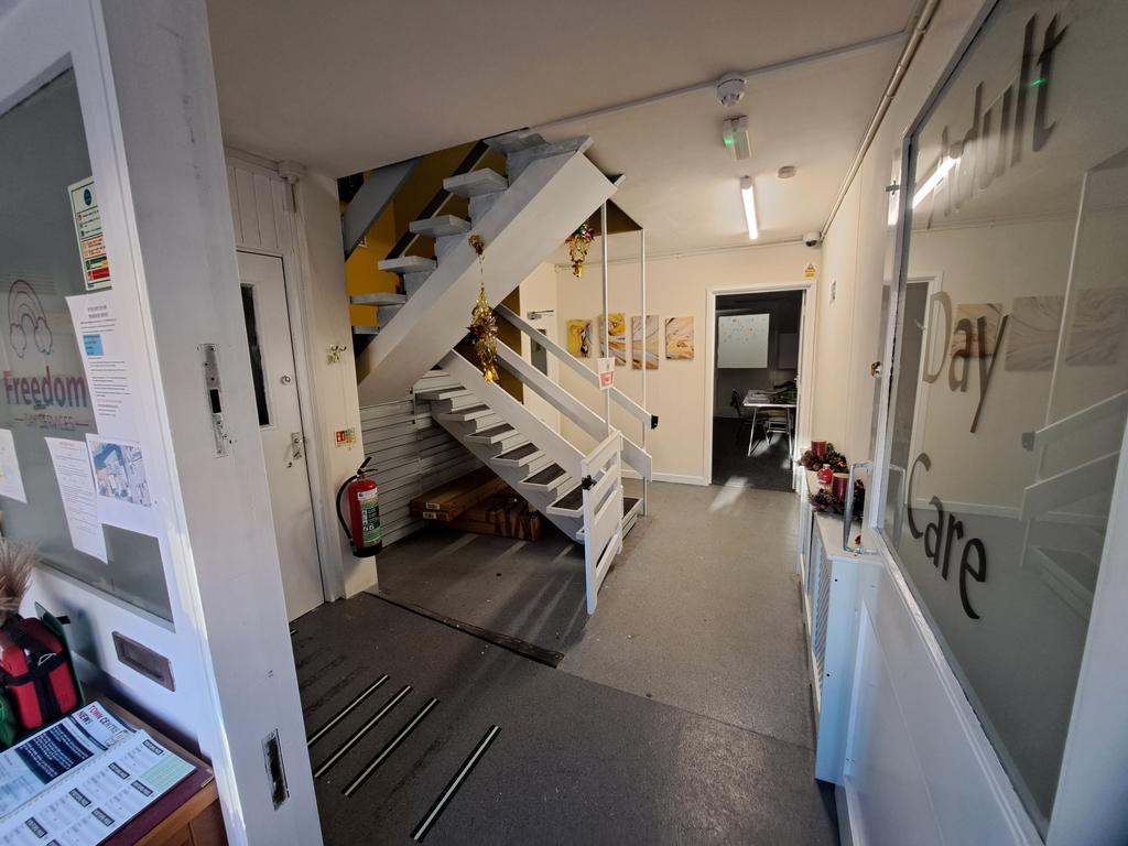 Foyer & Stairs