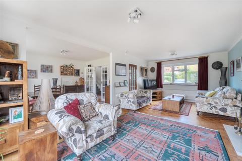 4 bedroom detached house for sale, East Lane, West Horsley