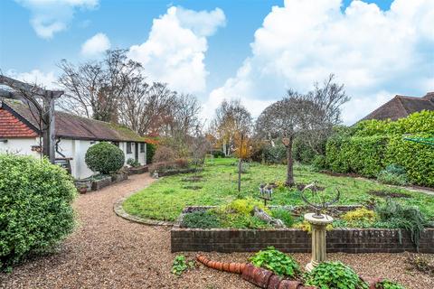 4 bedroom detached house for sale, East Lane, West Horsley