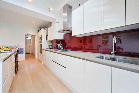undefined, Vernon Avenue, Raynes Park SW20