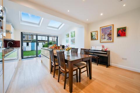 undefined, Vernon Avenue, Raynes Park SW20