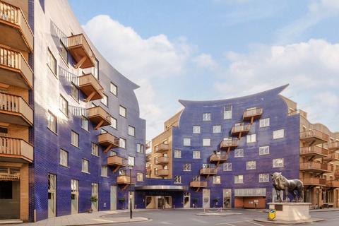 undefined, The Circle, Queen Elizabeth Street, London