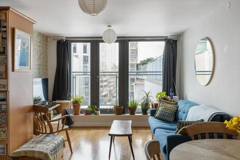 1 bedroom flat to rent, Hardwicks Square, London