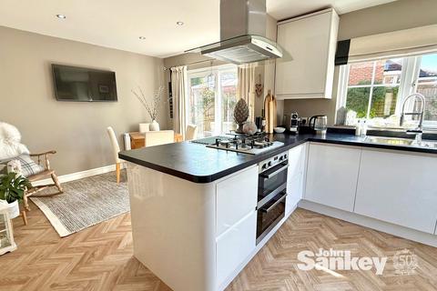 3 bedroom detached house for sale, Kingfisher Road, Mansfield, NG19