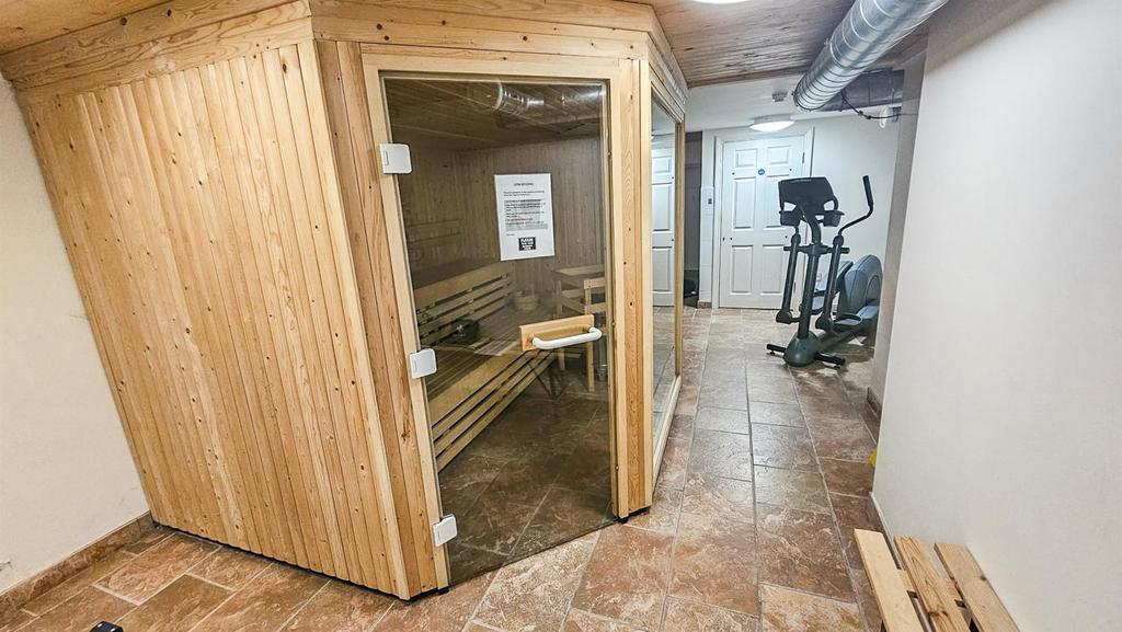 Building sauna