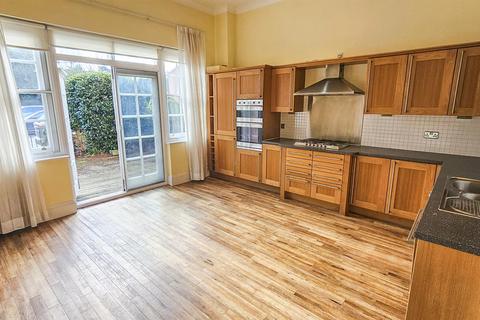 3 bedroom end of terrace house to rent, Edwalton Hall Mews, Village Street, Edwalton, Nottingham, NG12 4HF