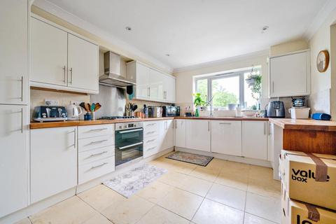 5 bedroom terraced house to rent, Mill Street,  Witney,  OX28