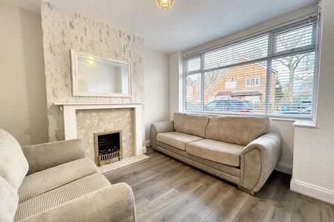 3 bedroom semi-detached house to rent, Gillingham Road, Manchester M30