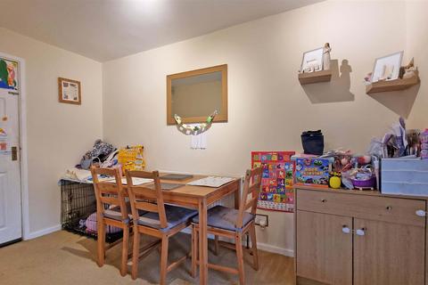 undefined, Pearmans Croft, Hollywood