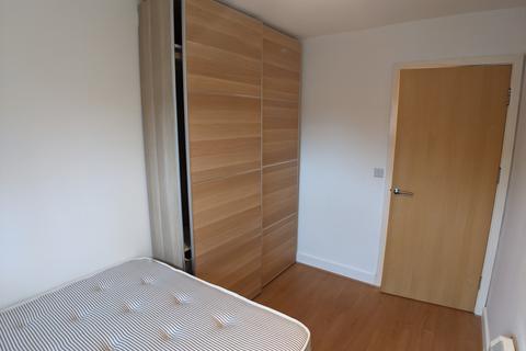 3 bedroom flat to rent, Mitford Road, Manchester M14