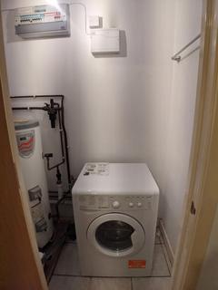 3 bedroom flat to rent, Mitford Road, Manchester M14