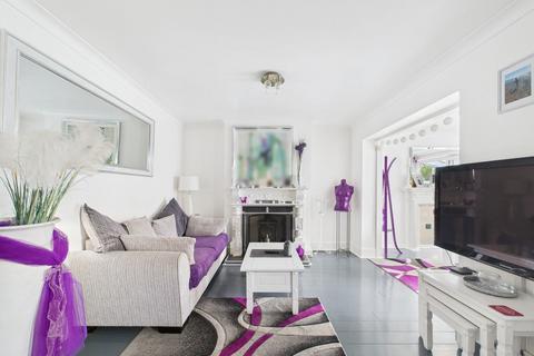 4 bedroom semi-detached house for sale, Normandy Road, Worthing, BN14 7DX