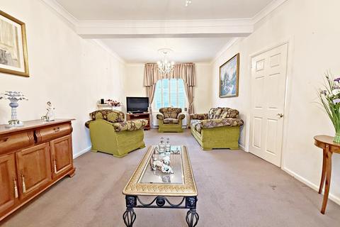 3 bedroom end of terrace house for sale, Tonyrefail, Porth CF39